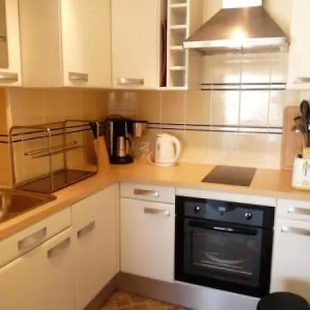 Stylish One Bedroom In Just Off The Croisette And Near Beaches - 680