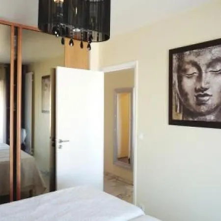 Stylish One Bedroom In Just Off The Croisette And Near Beaches - 680 * Κάννες